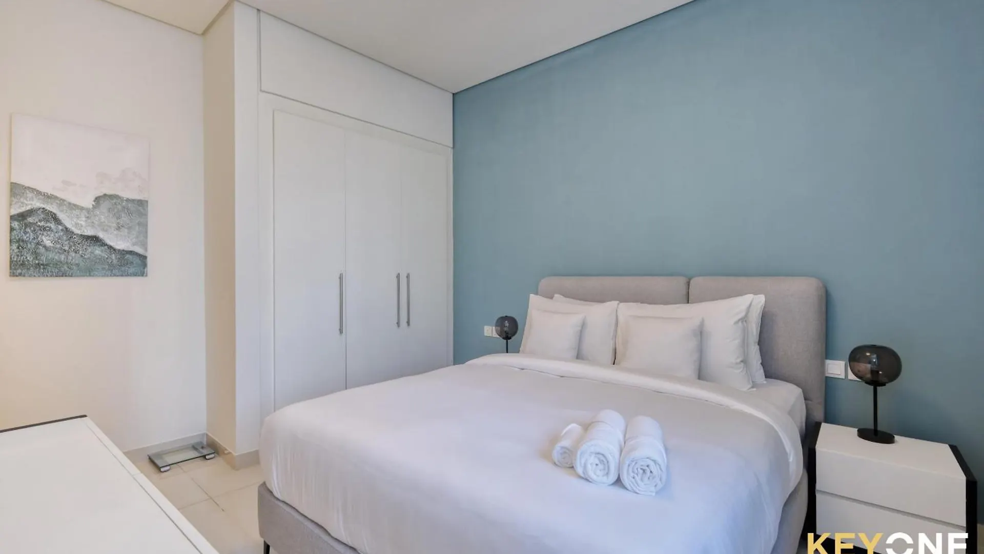The Cosmopolitan Serene Living In A One Bedroom Dubai