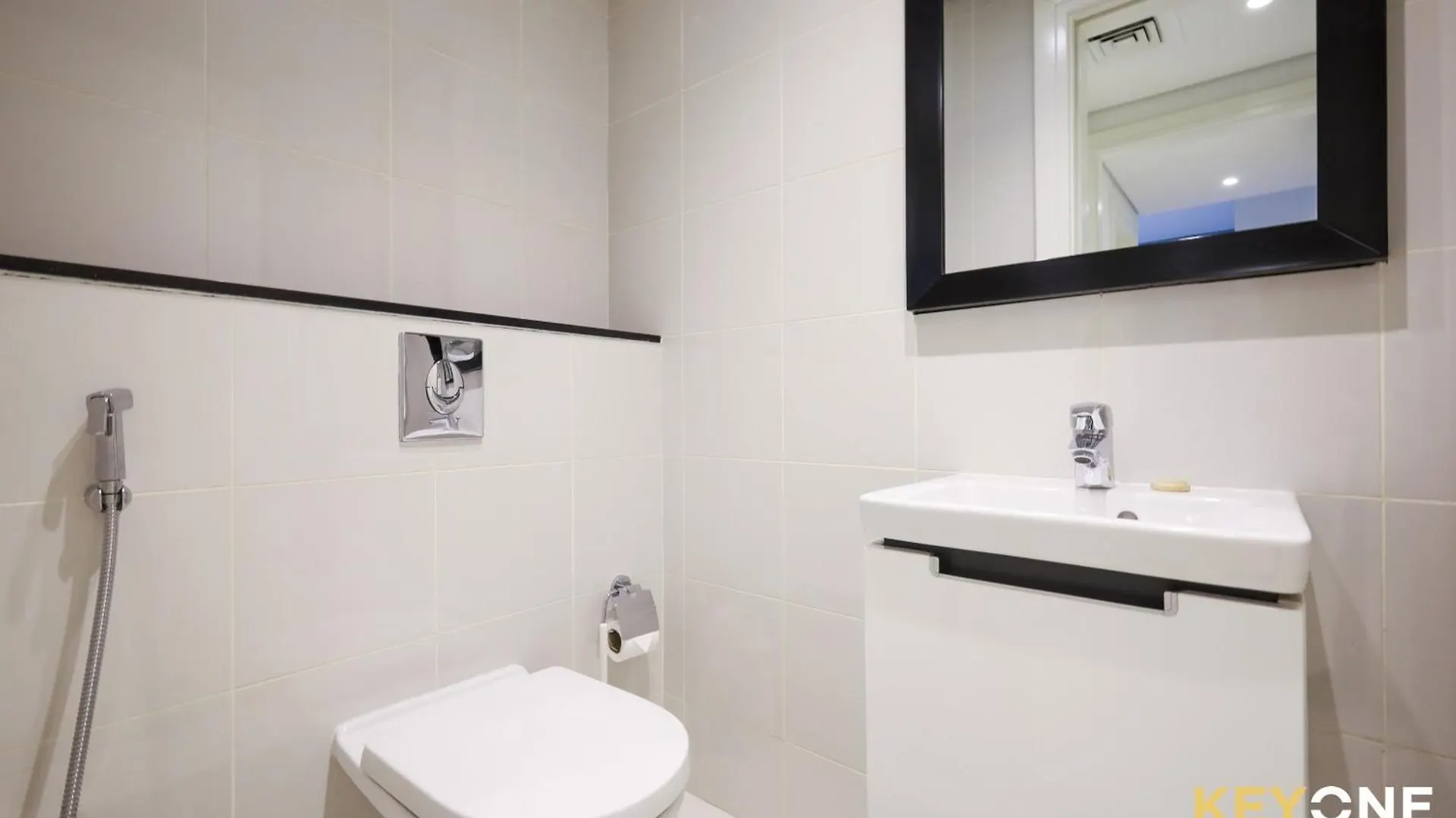 Apartment The Cosmopolitan Serene Living In A One Bedroom Dubai United Arab Emirates